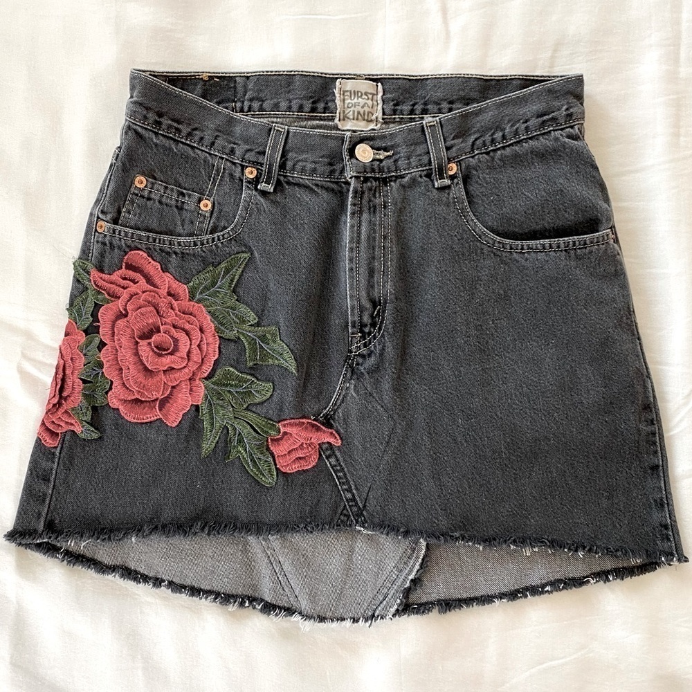 Women’s LF Furst of a Kind black distressed denim skirt w/ patched roses